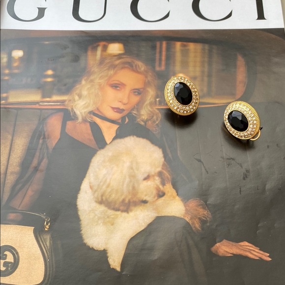 Host Pick - Flore mure signed gold tone clip on earrings - Picture 5 of 7